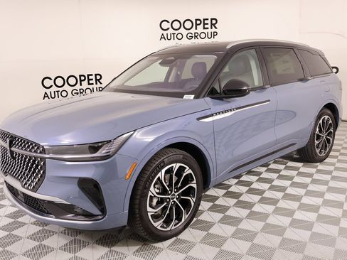 New 2026 Lincoln Nautilus Reserve image 11