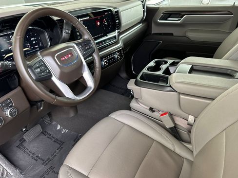 Certified 2026 GMC Sierra 1500 SLT RWD image 10