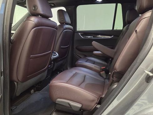 Used 2020 Cadillac XT6 Premium Luxury image 12