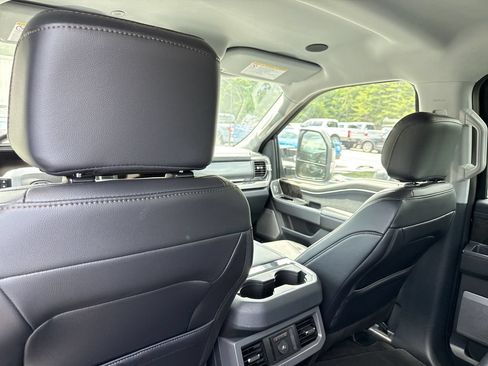 Used 2025 Ford F350 Lariat w/ Lariat Ultimate Package AWD/4WD image 18