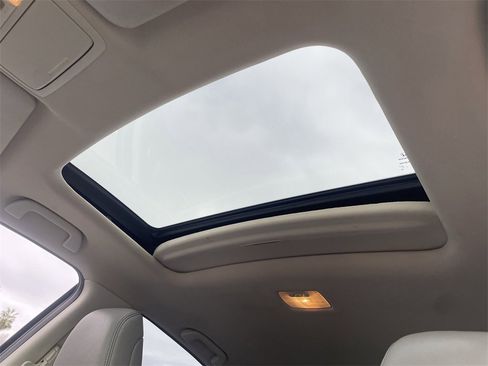 Used 2015 Honda CR-V EX-L image 16