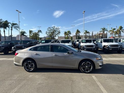 Used 2023 Chevrolet Malibu LT FWD image 3