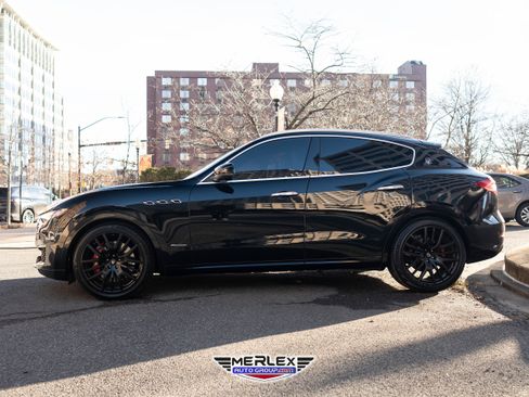 Used 2019 Maserati Levante S GranLusso image 4