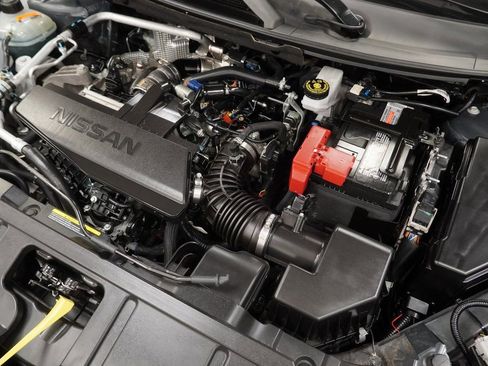 Used 2025 Nissan Rogue S image 50