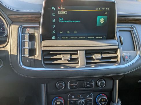 Used 2024 Chevrolet Suburban Premier image 26