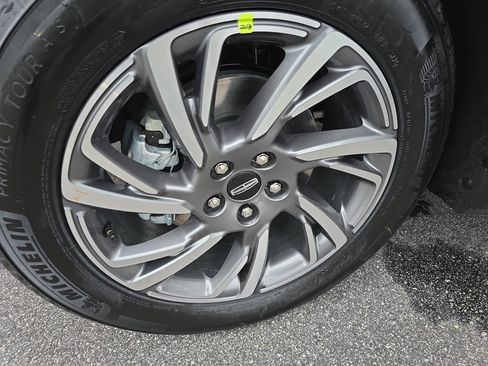 New 2026 Lincoln Corsair Premiere image 32