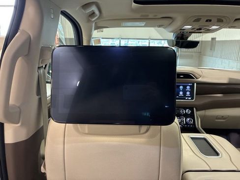 Used 2021 GMC Yukon Denali w/ Denali Premium Package image 25