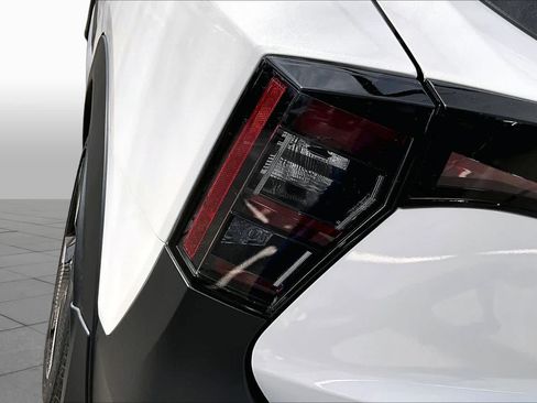Used 2025 Nissan Kicks SR w/ SR Premium Package AWD/4WD image 28