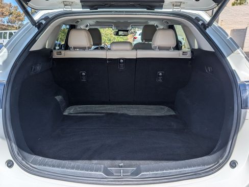 Used 2018 MAZDA CX-5 Touring w/ Preferred Equipment Package FWD image 9