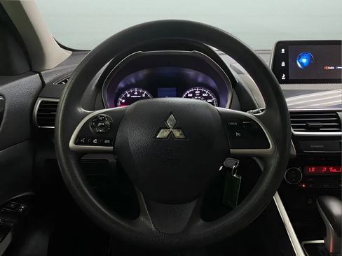 Used 2020 Mitsubishi Eclipse Cross LE FWD image 16