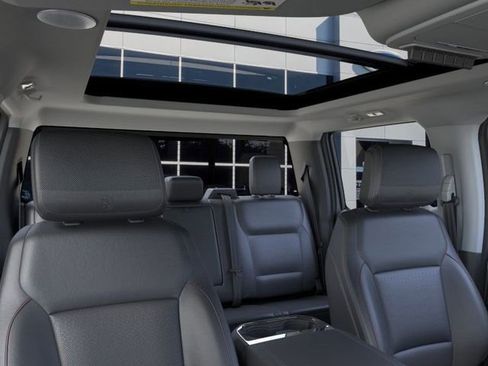 New 2026 Ford F250 Lariat w/ Black Appearance Package image 43