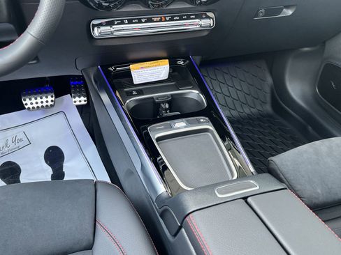 Certified 2024 Mercedes-Benz GLB 250 image 39