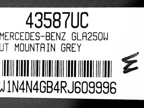 Certified 2024 Mercedes-Benz GLA 250 w/ Exclusive Package image 28