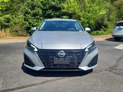 Used 2023 Nissan Altima 2.5 S FWD image 2