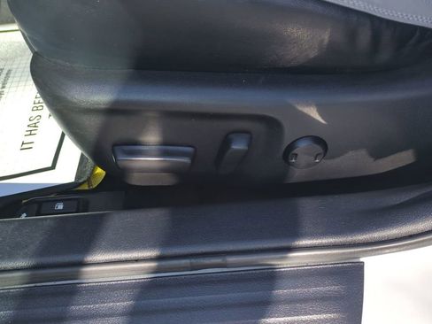 Used 2016 Toyota Camry SE image 19