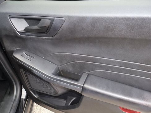 Used 2022 Ford Escape SE image 16