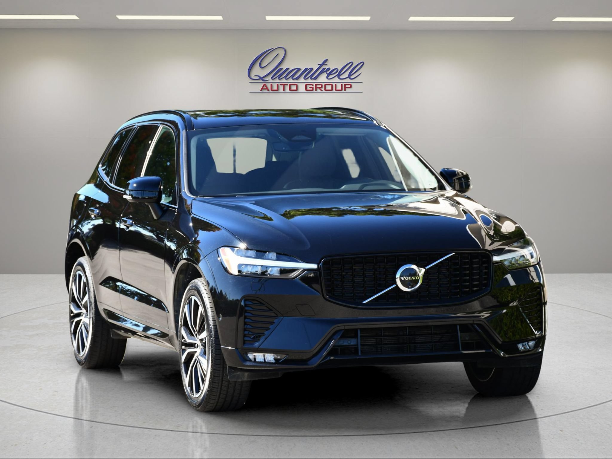 Certified 2024 Volvo XC60 B5 Plus w/ Protection Package Premier AWD/4WD image 2