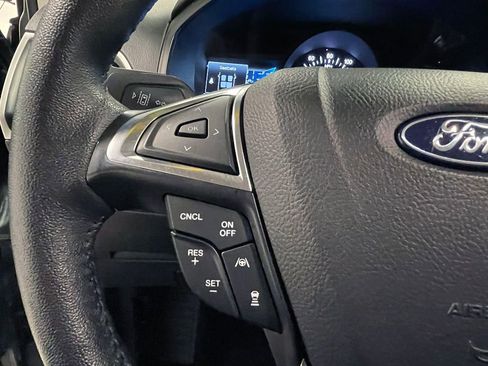 Used 2024 Ford Edge SEL image 32