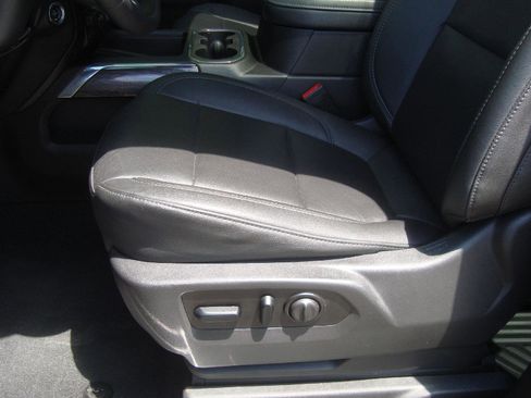 Used 2021 Chevrolet Silverado 1500 LTZ w/ LTZ Convenience Package II image 38