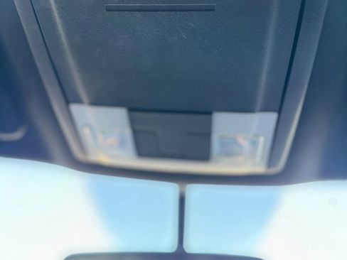 Used 2019 Ford Explorer XLT w/ Equipment Group 202A FWD image 20