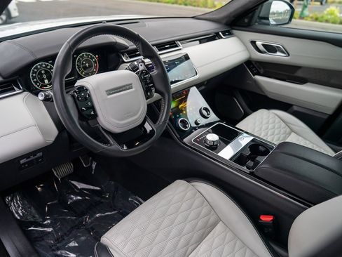Used 2020 Land Rover Range Rover Velar SV Autobiography Dynamic image 4