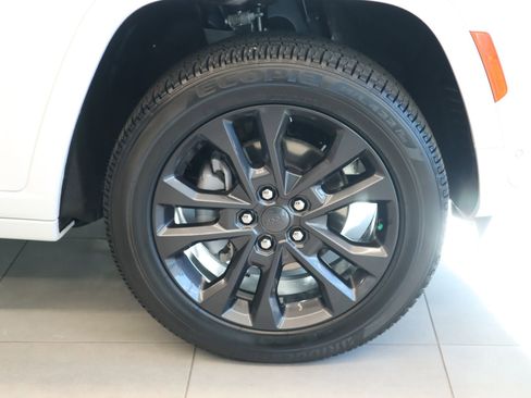 New 2026 Jeep Grand Cherokee Limited image 20