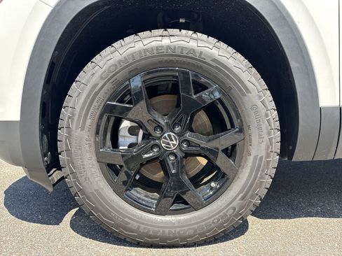 New 2026 Volkswagen Atlas Peak Edition AWD/4WD image 12