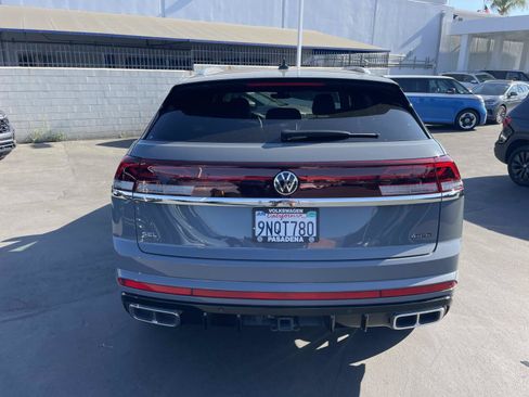 Certified 2025 Volkswagen Atlas Cross Sport SEL Premium R-Line AWD/4WD image 4