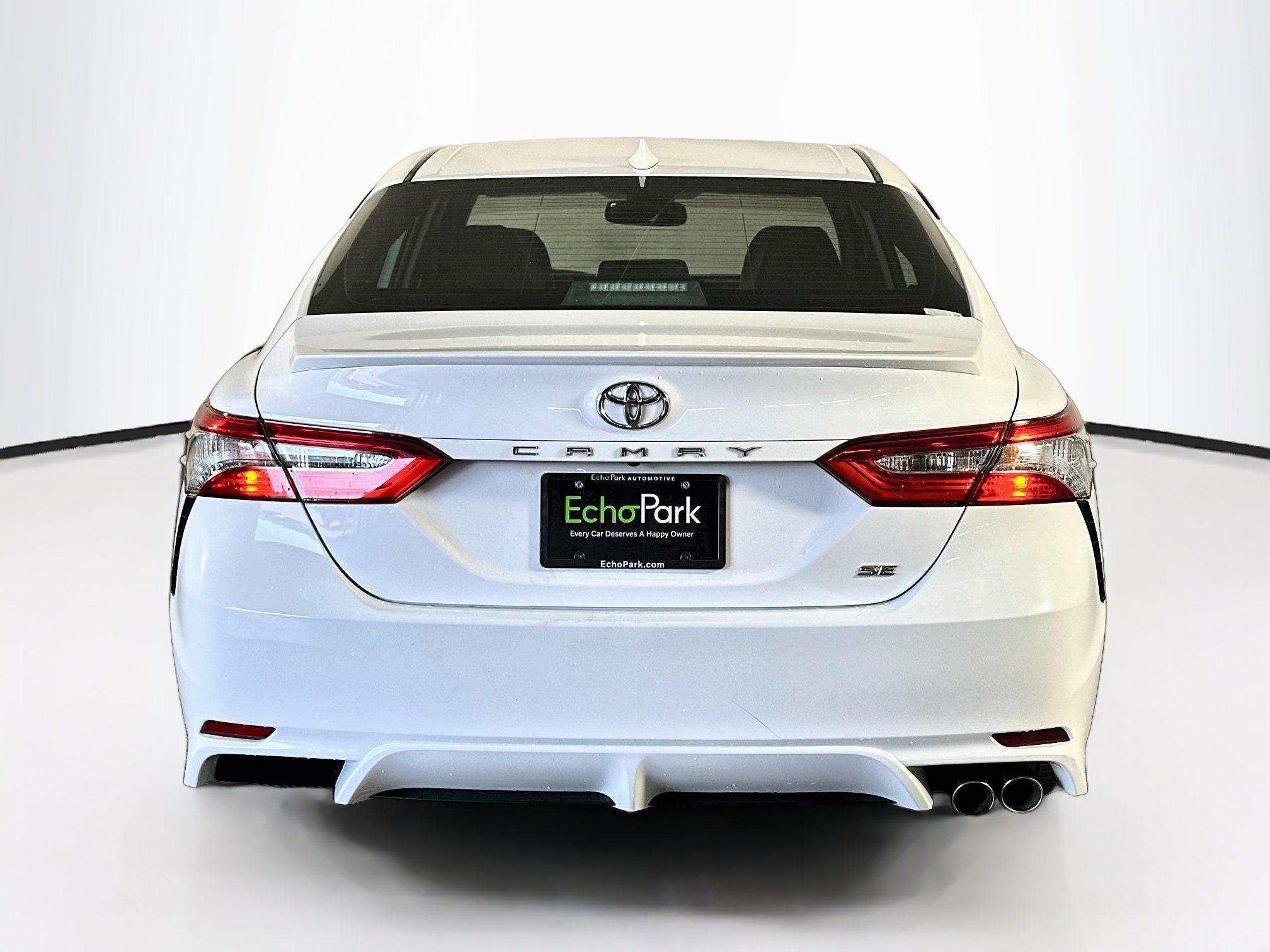 Used 2019 Toyota Camry SE w/ Convenience Package FWD image 7