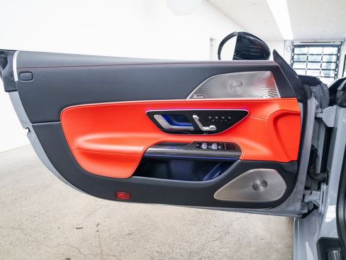 Used 2022 Mercedes-Benz SL 63 AMG 4MATIC image 18