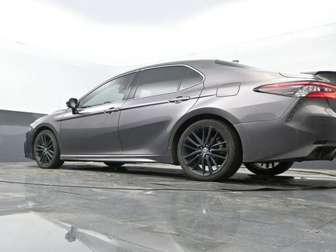 Used 2022 Toyota Camry XSE w/ Navigation Package image 10