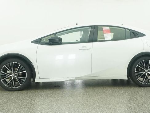 New 2026 Toyota Prius Limited FWD image 19