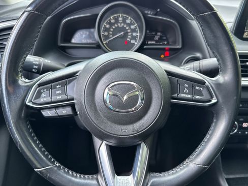 Used 2017 MAZDA MAZDA3 Touring FWD image 11
