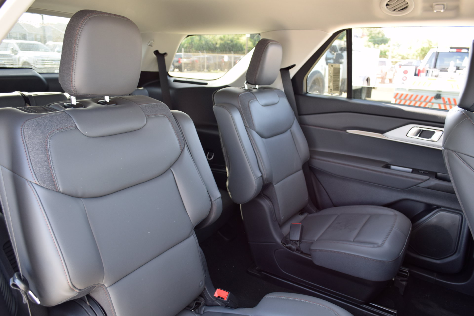 New 2026 Ford Explorer Active w/ Active Comfort Package RWD image 21