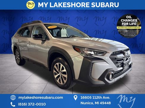 Certified 2025 Subaru Outback Premium AWD/4WD image 1