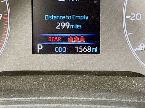 Certified 2025 Toyota Corolla LE image 31