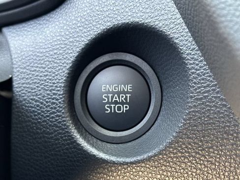 Used 2026 Toyota Corolla Cross LE FWD image 23