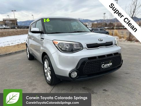 Used 2016 Kia Soul + image 1