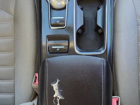 Used 2017 Ford Fusion SE image 21