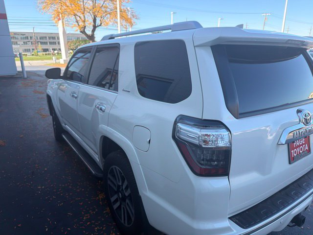 Used 2018 Toyota 4Runner Limited AWD/4WD image 4