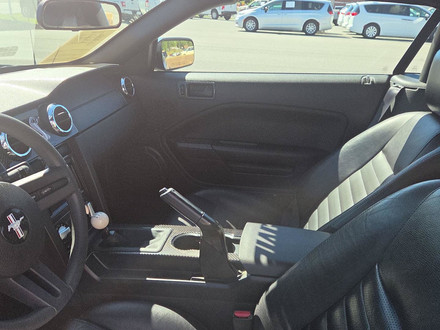 Used 2005 Ford Mustang GT RWD image 13