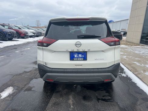 Used 2023 Nissan Rogue SV image 6