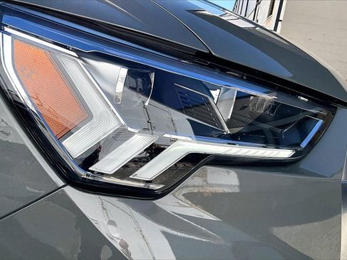 Used 2025 Audi Q3 2.0T Premium w/ Convenience Package image 32