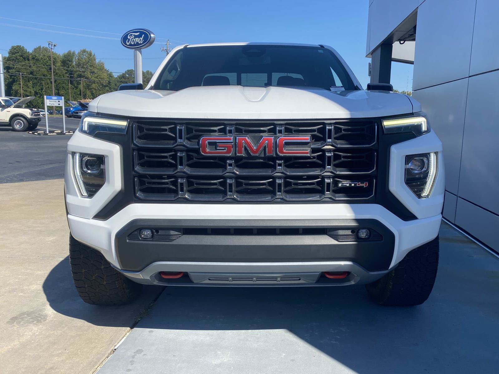 Used 2024 GMC Canyon AT4 w/ Canyon Safety Plus Package AWD/4WD image 11