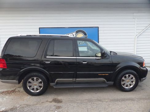 Used 2003 Lincoln Navigator Luxury image 30