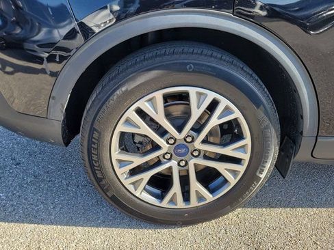 Certified 2022 Ford Escape SEL w/ Technology Package FWD image 11