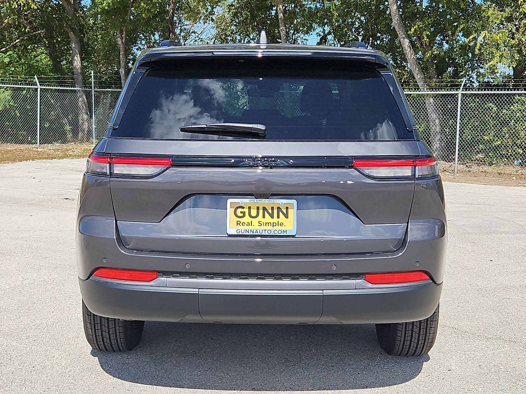 New 2026 Jeep Grand Cherokee Altitude RWD image 4