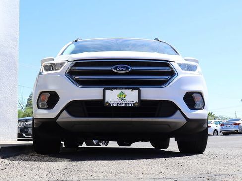 Used 2017 Ford Escape SE w/ Equipment Group 201A AWD/4WD image 17