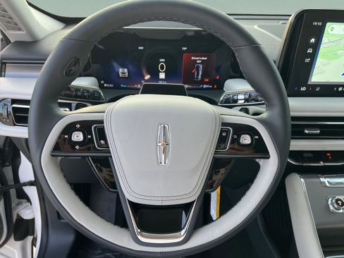 New 2026 Lincoln Aviator 2WD image 10