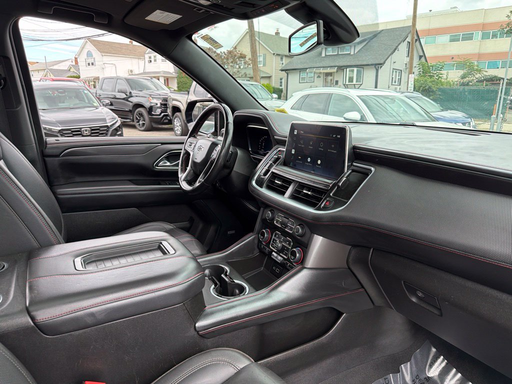Used 2022 Chevrolet Tahoe RST w/ Luxury Package AWD/4WD image 22